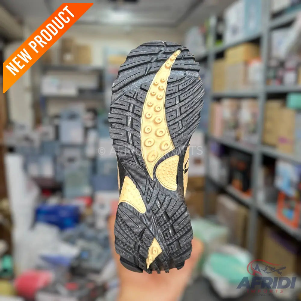 M6 Oudoor Brown Trekking Shoes