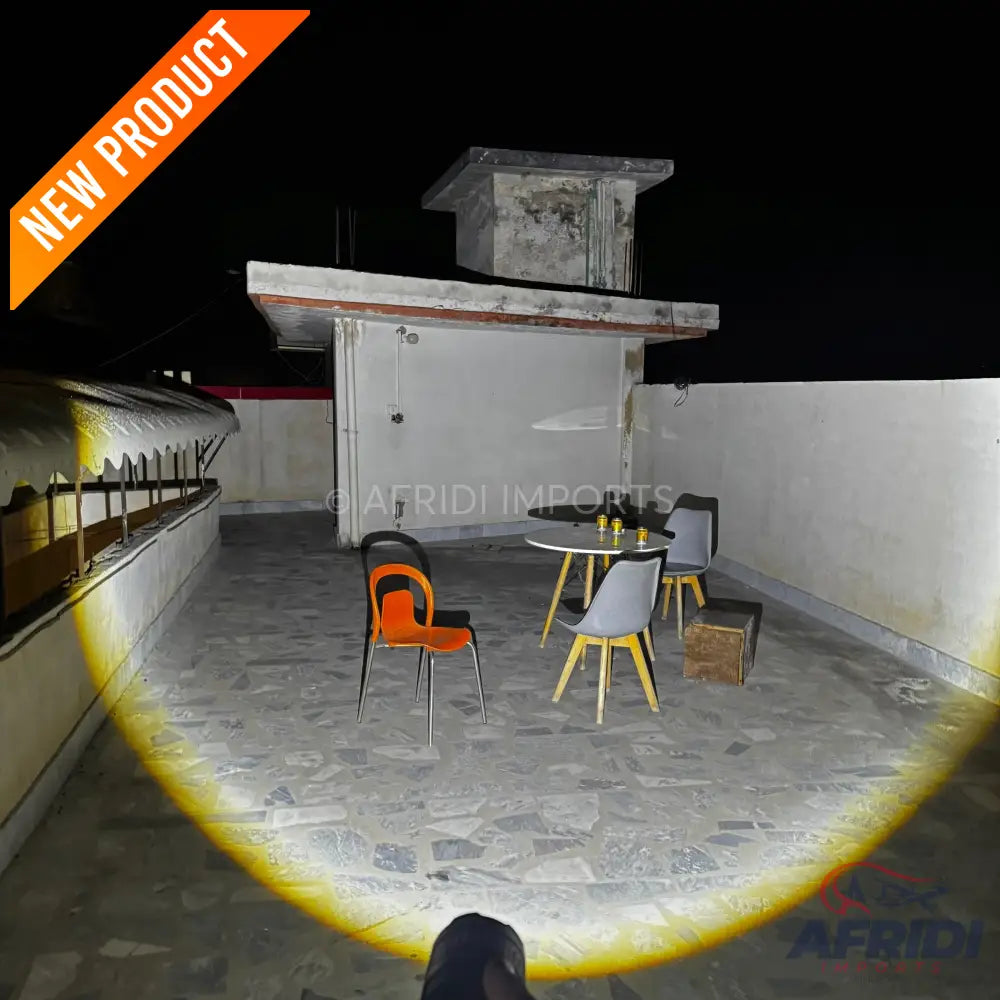2KM Powerful Zooming Flashlight - UK Lot