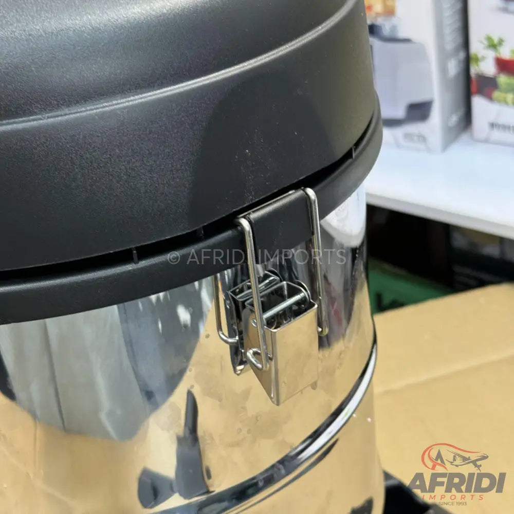 DSP 25L Wet & Dry Professional Vacuum Cleaner - France Lot