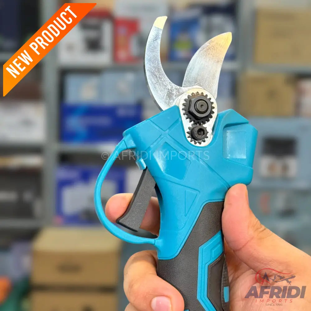 Portable 2-in-1 Chainsaw & Cutter with Extending Rod